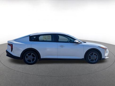 Used 2025 Kia K4 FWD image 10