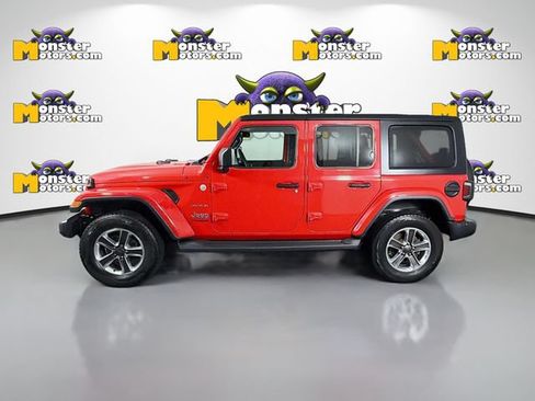Used 2019 Jeep Wrangler Unlimited Sahara w/ Uconnect 4C Nav & Sound Group AWD/4WD image 8