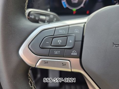 Used 2025 Volkswagen Tiguan S FWD image 27