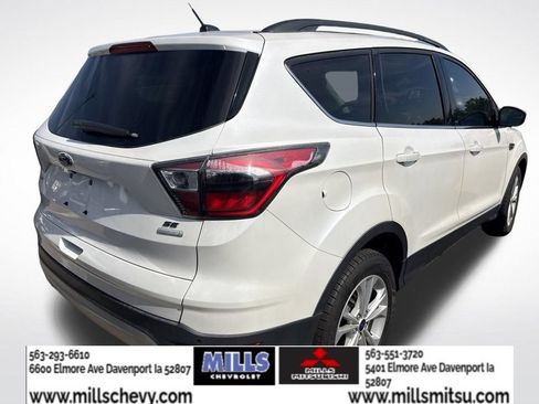 Used 2017 Ford Escape SE w/ SE Leather Comfort Package FWD image 3