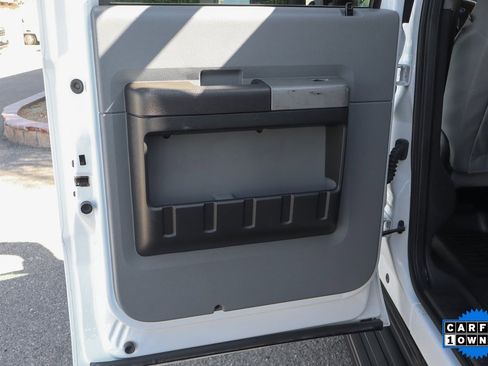 Used 2016 Ford F550 4x4 Crew Cab Super Duty image 31