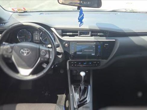 Used 2017 Toyota Corolla SE w/ Carpet Mat Package (TMS) image 24