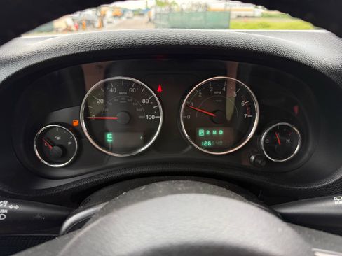 Used 2014 Jeep Wrangler Unlimited Sahara w/ Dual Top Group image 43