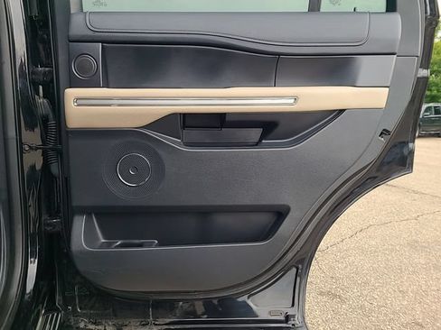 Used 2023 Ford Expedition Limited RWD image 34
