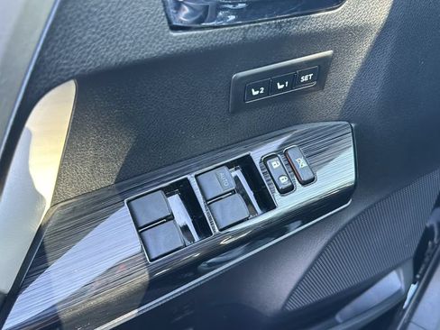 Used 2017 Toyota RAV4 Limited w/ Advanced Technology Package FWD image 29