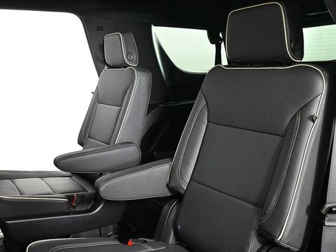 New 2026 GMC Yukon Elevation image 21