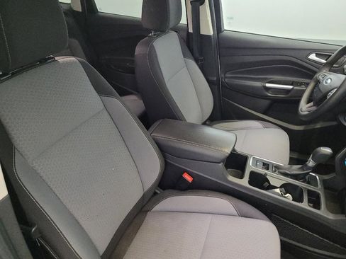 Used 2017 Ford Escape SE w/ Equipment Group 201A image 21