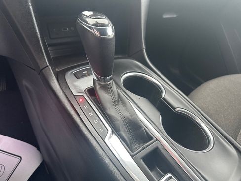 Used 2019 Chevrolet Equinox LT image 21