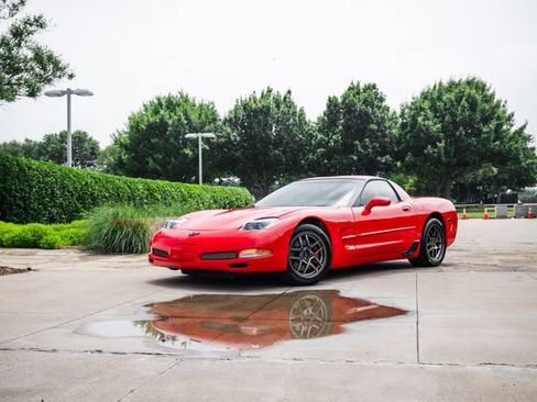 Used 2001 Chevrolet Corvette Z06 w/ Memory Pkg RWD image 18