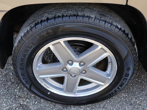Used 2008 Jeep Patriot Sport FWD image 10
