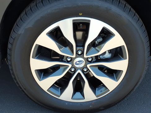 Used 2024 Subaru Outback Touring XT AWD/4WD image 11