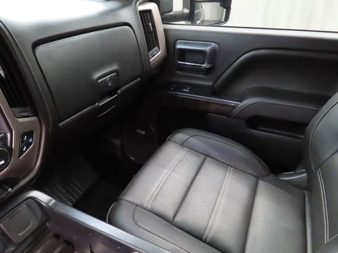 Used 2015 GMC Sierra 2500 Denali w/ Duramax Plus Package AWD/4WD image 23