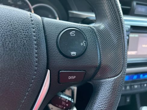 Used 2014 Toyota Corolla LE FWD image 16