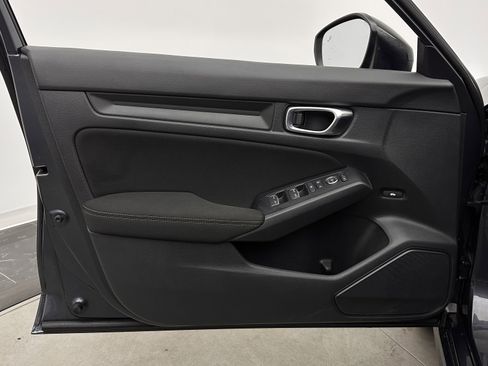 Used 2025 Honda Civic Sport image 10