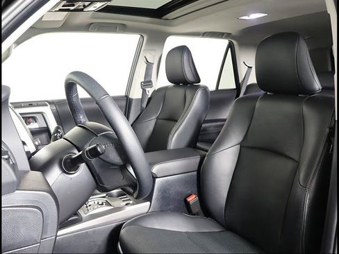 Used 2024 Toyota 4Runner Limited AWD/4WD image 7