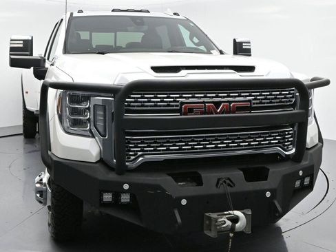 Used 2022 GMC Sierra 3500 Denali w/ Denali Ultimate Package AWD/4WD image 2