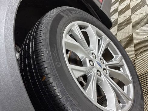 Used 2023 Ford Explorer Limited image 35