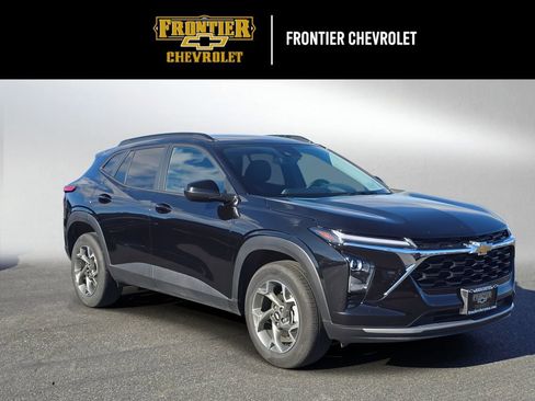 Used 2025 Chevrolet Trax LT w/ LT Convenience Package image 1