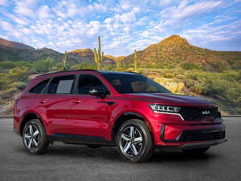Certified 2023 Kia Sorento S w/ Panoramic Sunroof Package FWD image 2