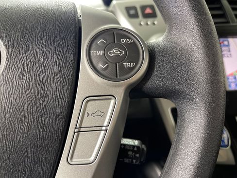 Used 2012 Toyota Prius V Five image 27