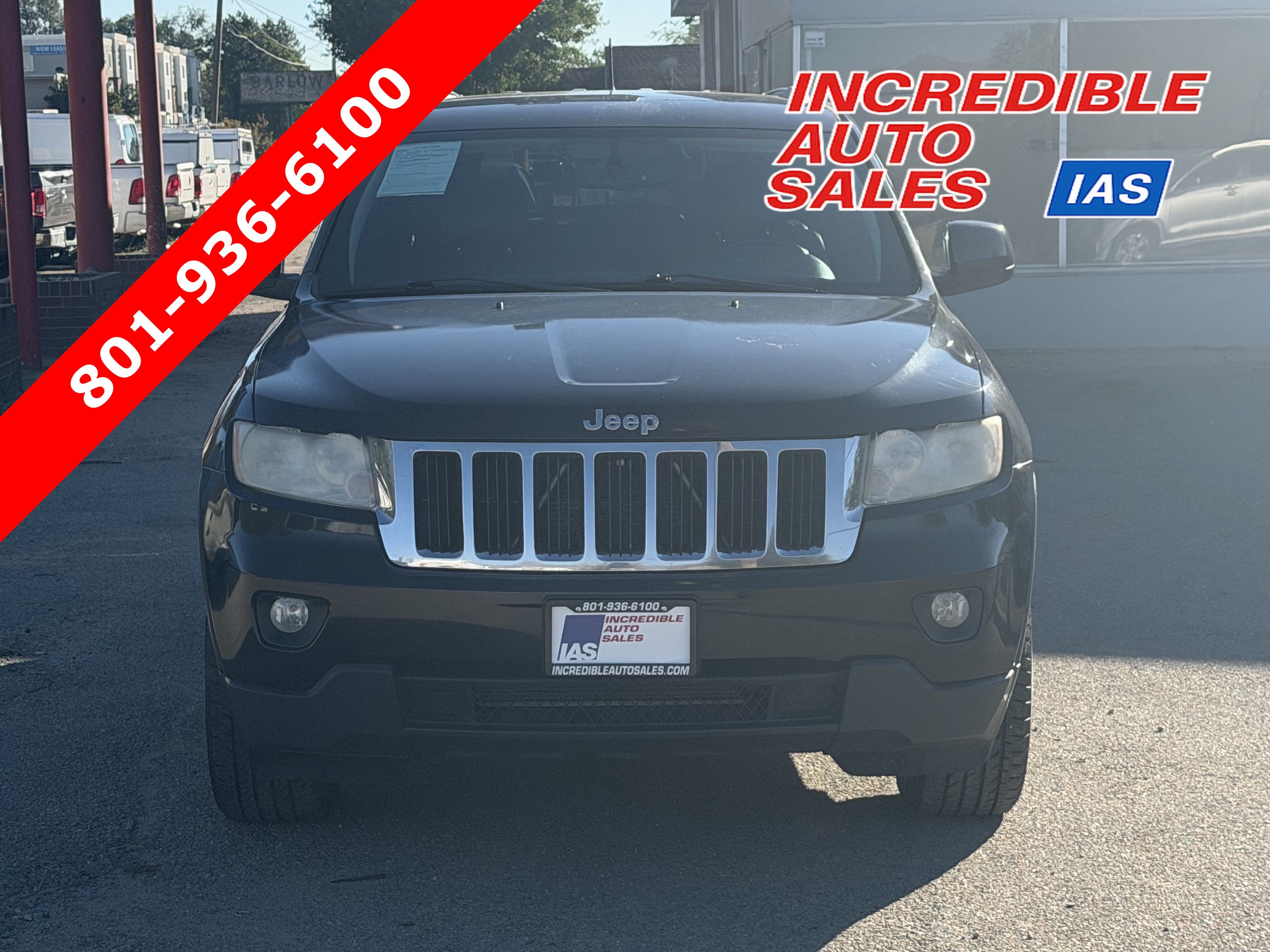 Used 2012 Jeep Grand Cherokee Laredo AWD/4WD image 1