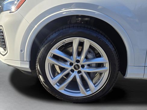 New 2025 Audi Q7 3.0T Premium Plus image 36