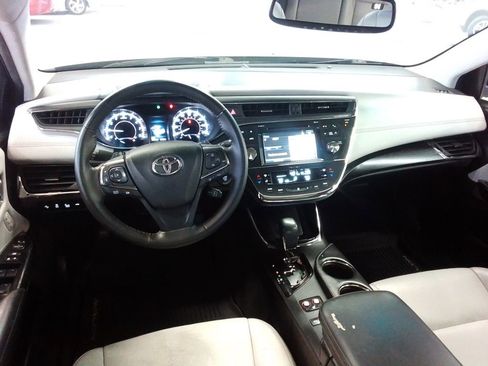 Used 2017 Toyota Avalon XLE Premium w/ All Weather Liner Package image 7