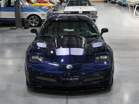 Used 2000 Chevrolet Corvette Coupe image 37