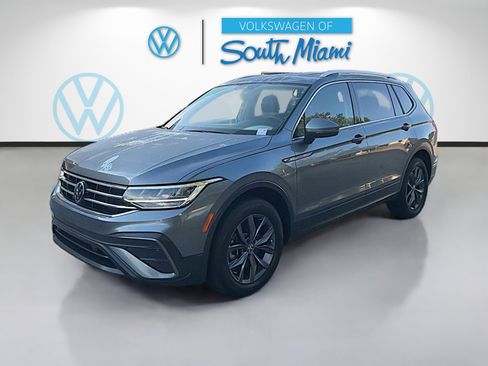 Used 2022 Volkswagen Tiguan SE FWD image 3