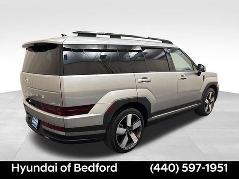 Used 2025 Hyundai Santa Fe Limited AWD/4WD image 5