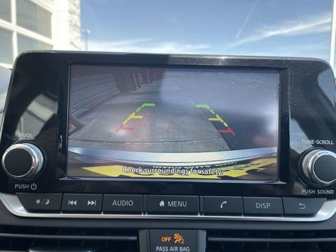 Used 2024 Nissan Altima 2.5 S FWD image 17