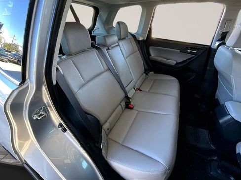 Used 2015 Subaru Forester 2.5i Limited image 22