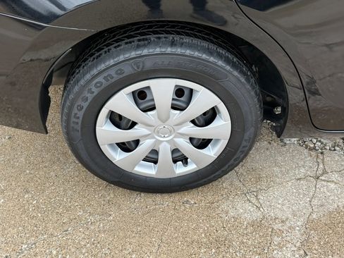 Used 2014 Toyota Corolla L image 39