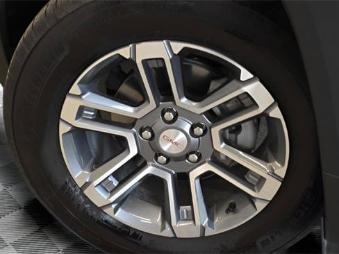 Used 2025 GMC Terrain Elevation w/ Technology Package II image 14