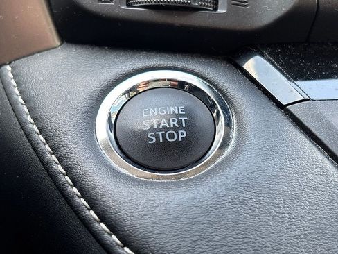 Used 2016 Toyota RAV4 Limited FWD image 13