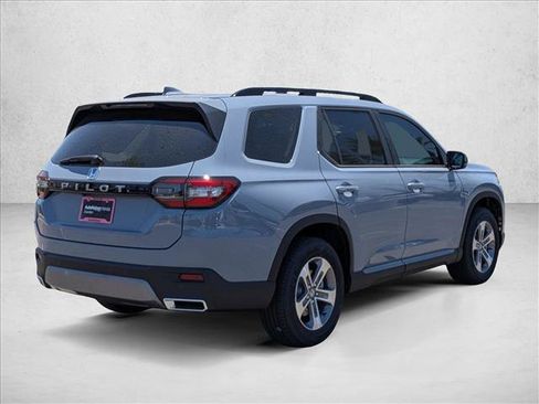 New 2026 Honda Pilot EX-L image 2