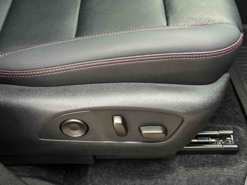 Used 2024 Chevrolet Traverse RS AWD/4WD image 26