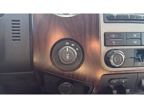 Used 2012 Ford F250 Lariat w/ Chrome Pkg image 13