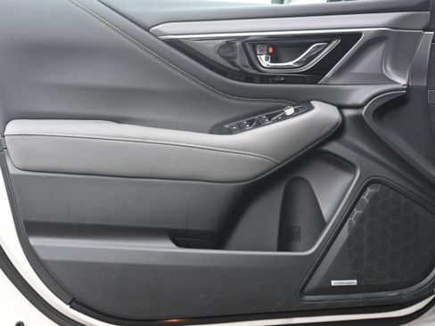 Certified 2025 Subaru Outback Onyx Edition image 14