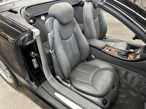 Used 2005 Mercedes-Benz SL 55 AMG image 26