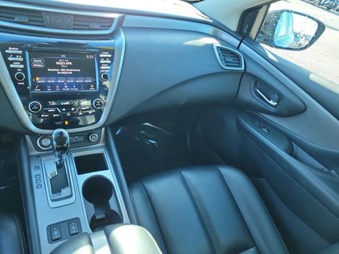 Used 2023 Nissan Murano SV image 17