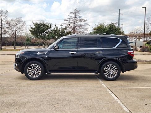 Used 2022 Nissan Armada SL w/ Captain's Chairs Package image 4