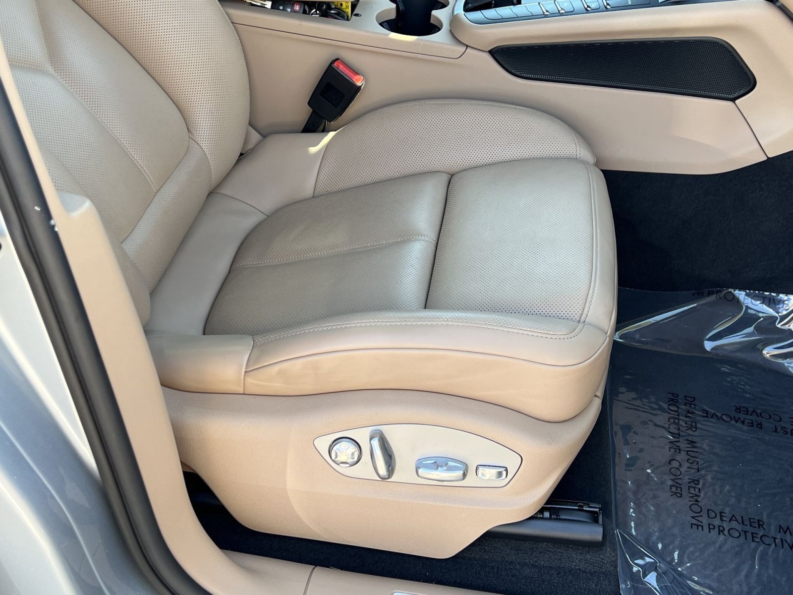 Used 2021 Porsche Macan S AWD/4WD image 27
