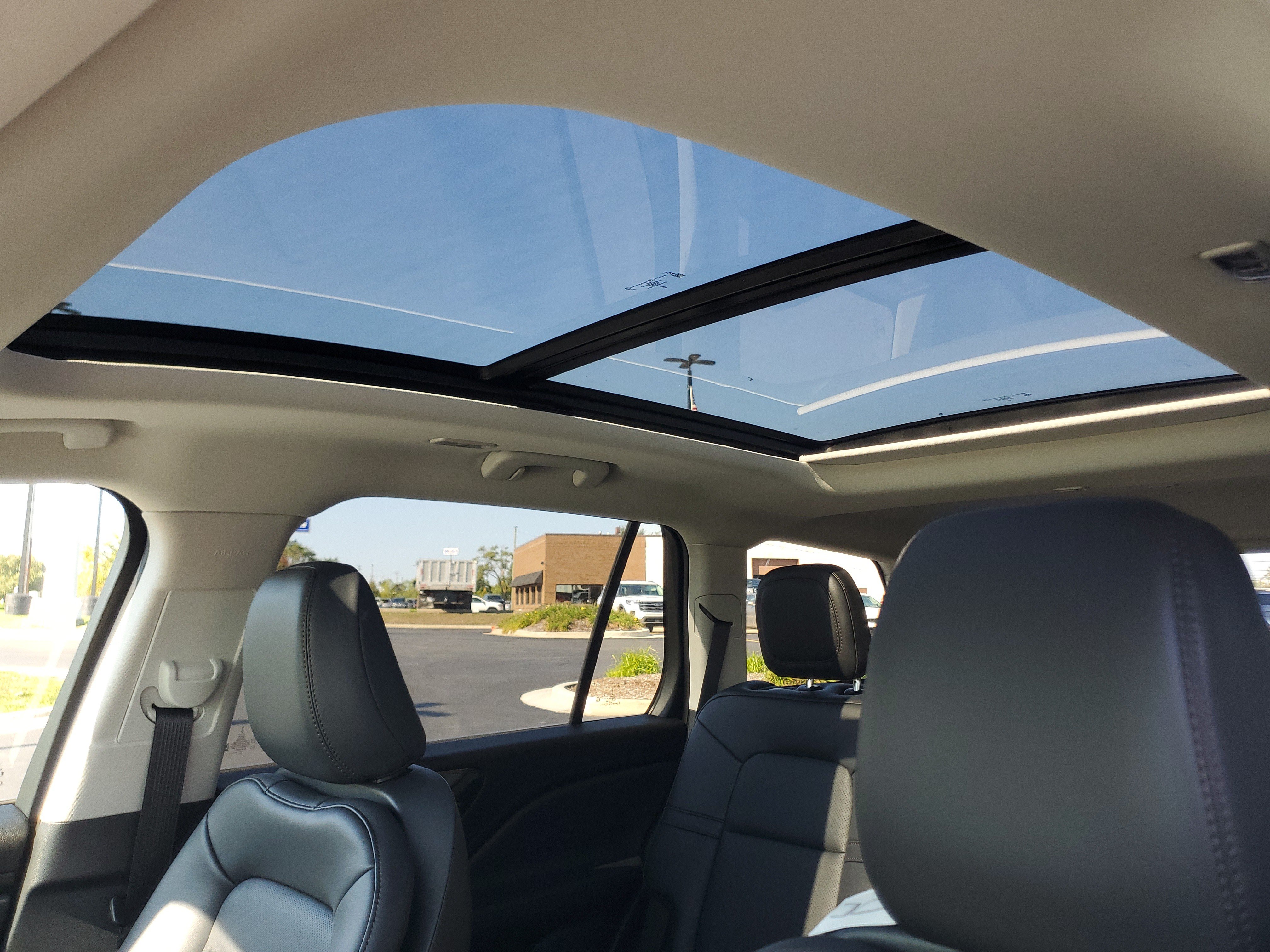 New 2027 Lincoln Aviator AWD image 10