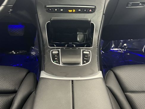 Used 2022 Mercedes-Benz GLC 300 image 18