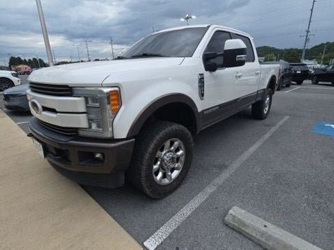 Used 2017 Ford F250 King Ranch w/ King Ranch Ultimate Package AWD/4WD image 4