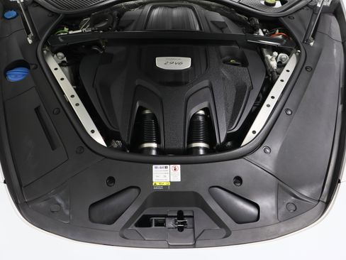 Used 2021 Porsche Panamera 4 image 42