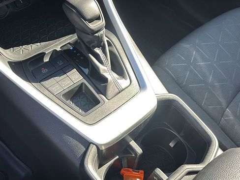 Used 2022 Toyota RAV4 XLE w/ Convenience Package image 21