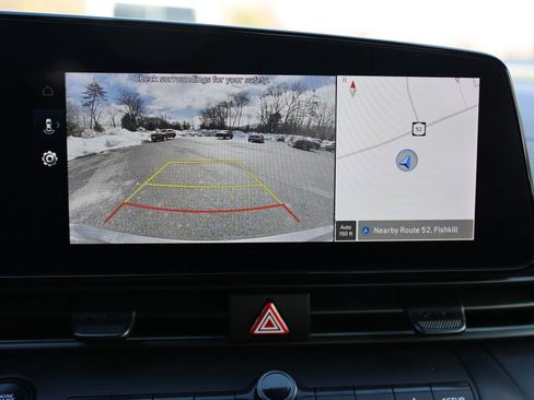 Used 2025 Hyundai Elantra SEL image 23