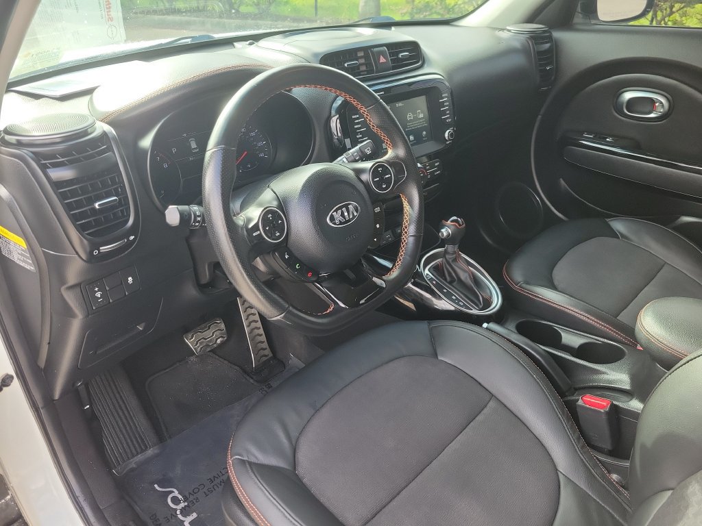 Used 2018 Kia Soul ! FWD image 14